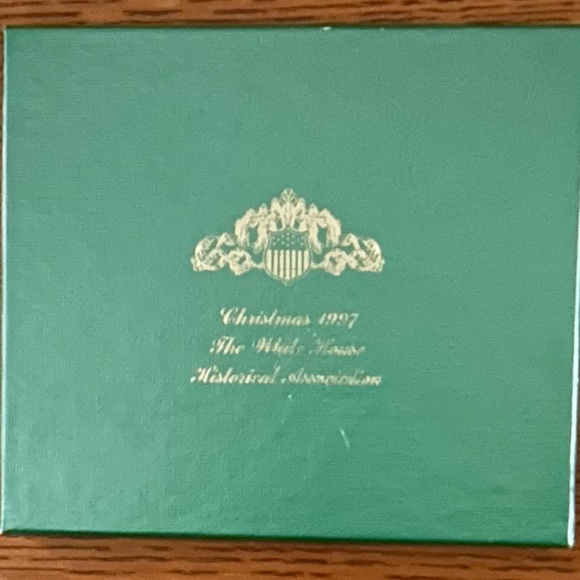 1997 White House Association official ornament - Picture 3 of 6